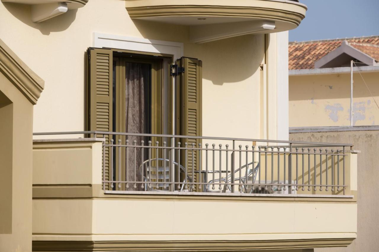 Maria'S City Villa 阿尔戈斯托利翁 外观 照片